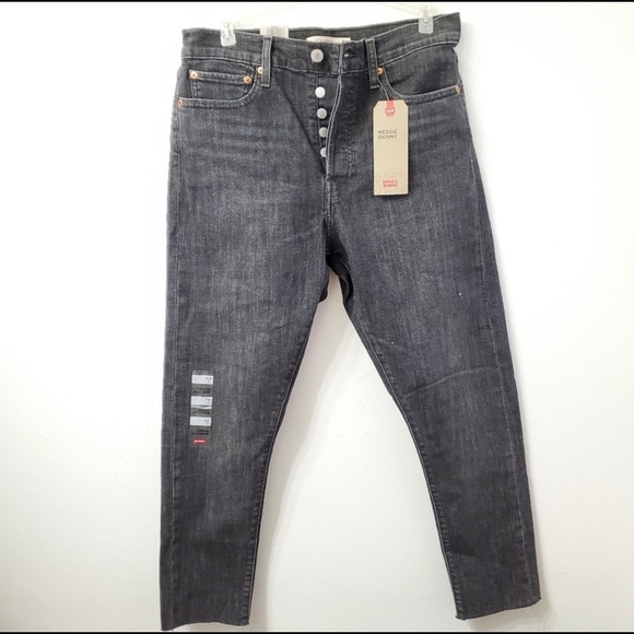 NWT Levi’s Wedgie Raw Hem High Rise - Picture 6 of 9